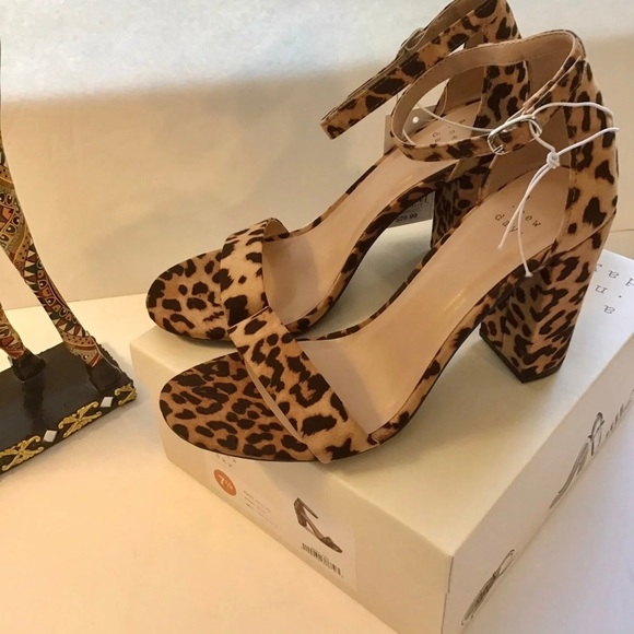 🐆LEOPARD SANDAL HEELS - Picture 5 of 12